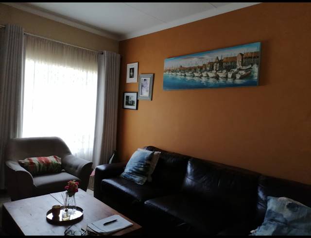 2 BEDROOM TOWNHOUSE FOR SALE IN MOHLAKENG